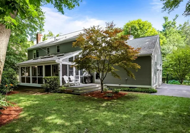 35th image of 8 Tattan Farm Rd, Worcester, MA 01605 | MLS# 73560256