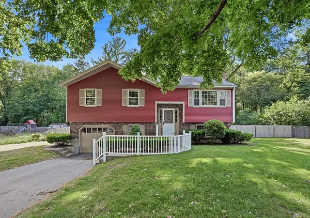 1st image of 44 Tomlinson Rd, Attleboro, MA 02703 | MLS# 73540126