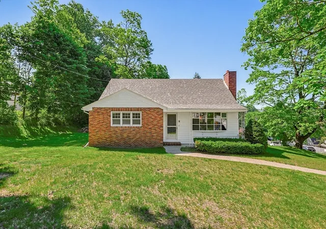 Homes for sale in Spencer, MA | 24 Cherry St, Spencer, MA 01562 | MLS# 73530787