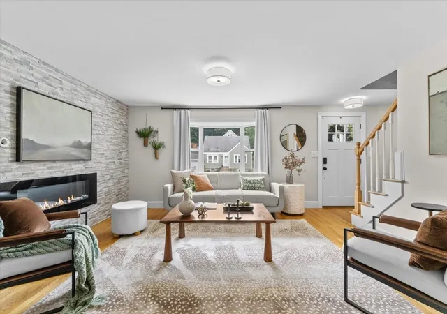 5th image of 19 W Sigourney St, Lynn, MA 01905 | MLS# 73565976