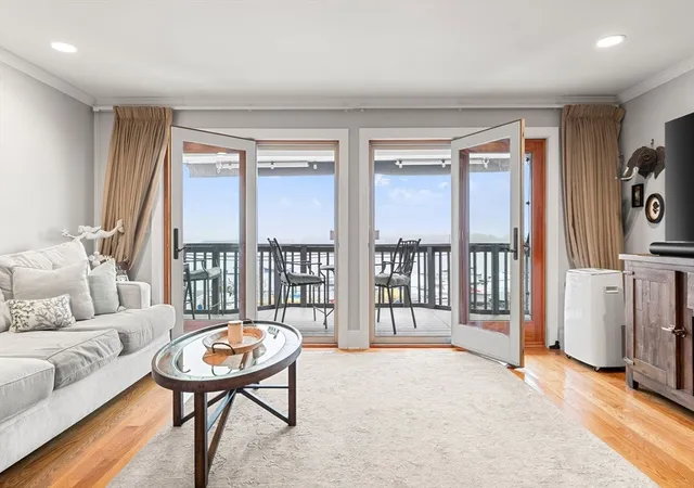 Listing Photo 4 - Condo for sale in building located at 57 Front St, Beverly, MA 01915 - Unit #2