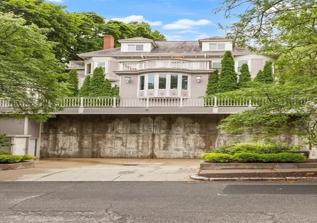 39th image of 91 University Rd #2, Brookline, MA 02445 | MLS# 73519268