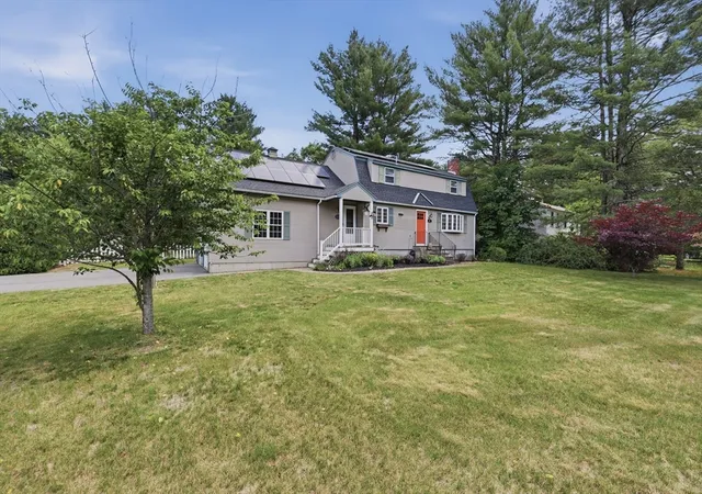 Homes for sale in Townsend, MA | 105 Main Street, Townsend, MA 01469 | MLS# 73538163