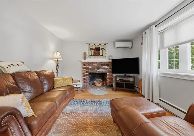 Homes for sale in Townsend, MA | 105 Main Street, Townsend, MA 01469 | MLS# 73538163