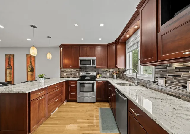 4th image of 703 Sherwood Forest Ln #703, Saugus, MA 01906 | MLS# 73555854