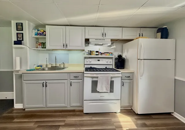 5th image of 50 Puffin Dr, Chicopee, MA 01020 | MLS# 73555179
