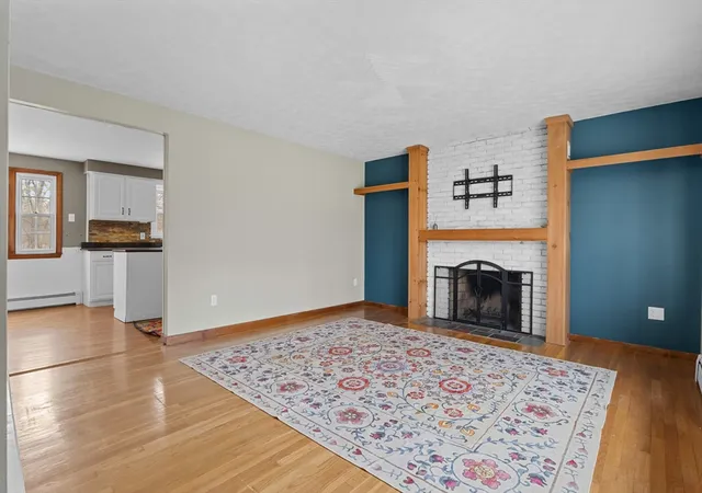 4th image of 491 Grafton St, Shrewsbury, MA 01545 | MLS# 73493626
