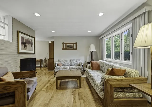 5th image of 57 Prior Dr, Framingham, MA 01701 | MLS# 73555662