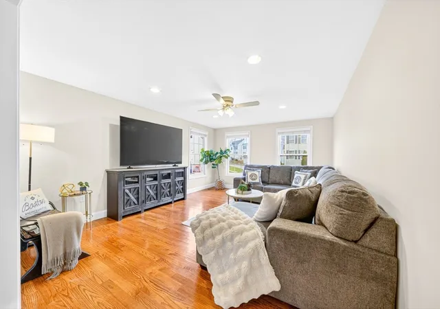 Photo 3 of Sale Pending at 40 Nile St #40, Billerica, MA 01821 | MLS# 73511009 | Listing updated on 2026-05-23
