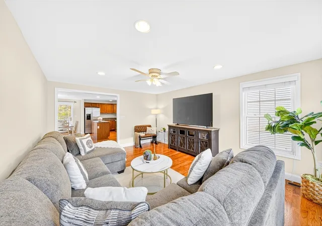 Photo 4 of Sale Pending at 40 Nile St #40, Billerica, MA 01821 | MLS# 73511009 | Listing updated on 2026-05-23