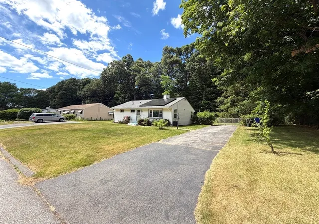34th image of 32 Crestmont, Springfield, MA 01108 | MLS# 73537171