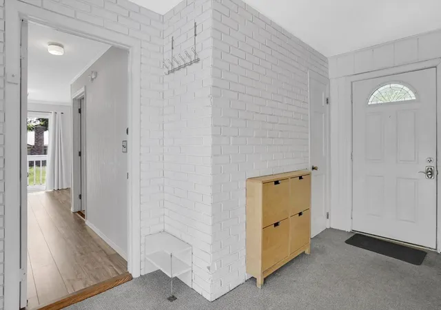 Homes for sale in Northampton, MA | 71 Leonard St, Northampton, MA 01053 | MLS# 73528610