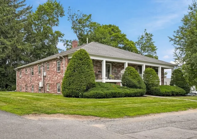 3rd image of 173 Main St #3, North Andover, MA 01845 | MLS# 73556160
