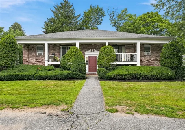 4th image of 173 Main St #3, North Andover, MA 01845 | MLS# 73556160
