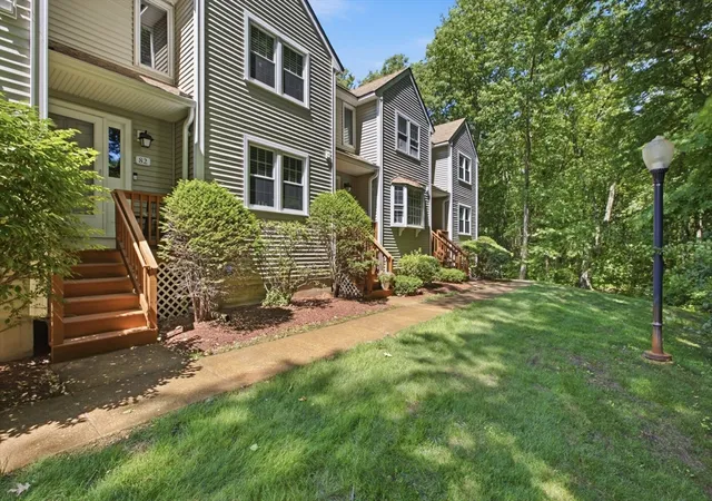 3rd image of 82 Patrick Rd #82, Tewksbury, MA 01876 | MLS# 73537181