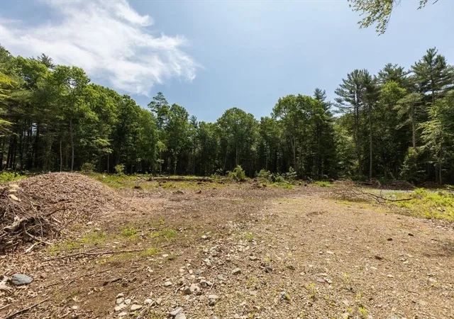 4th image of 31 Parsonage Rd, Plympton, MA 02367 | MLS# 73533868