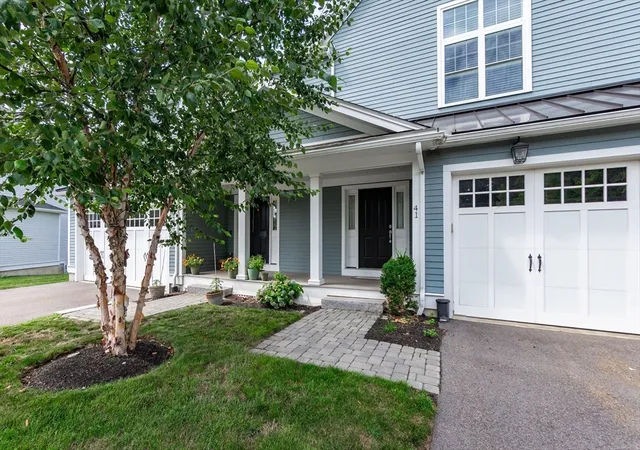 3rd image of 41 Clarks Hill Circle #41, Framingham, MA 01702 | MLS# 73564917