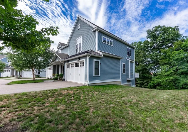 5th image of 41 Clarks Hill Circle #41, Framingham, MA 01702 | MLS# 73564917