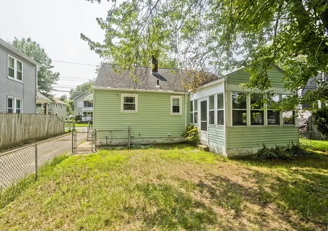 34th image of 135 Prentice, Springfield, MA 01104 | MLS# 73563475