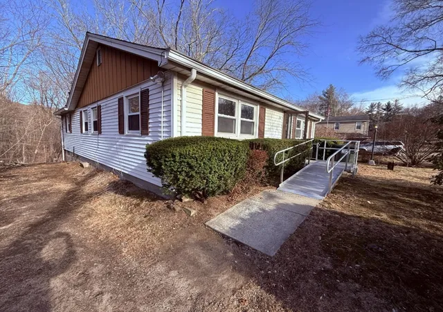 Homes for sale in Dudley, MA | 108 Southbridge Rd, Dudley, MA 01571 | MLS# 73490022