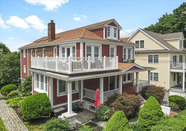 1st image of 9 Park St, Arlington, MA 02122