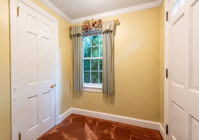3rd image of 289 Morgan St, South Hadley, MA 01075 | MLS# 73561621