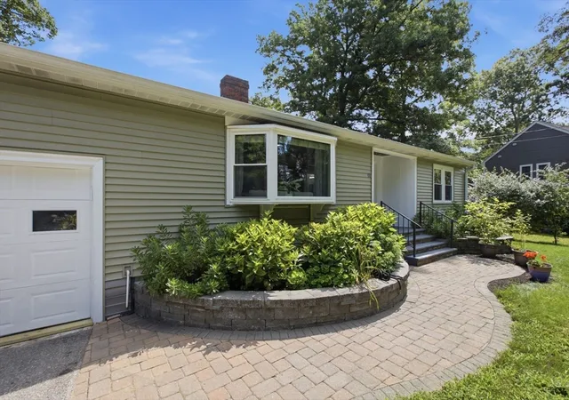 Photo 3 of Sale Pending at 88 Muller Rd, Burlington, MA 01803 | MLS# 73562559 | Listing updated on 2026-09-01