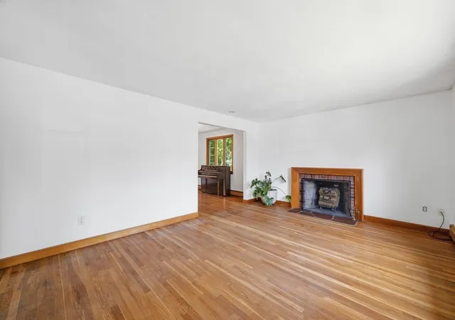 Photo 3 of Single family home for sale at 84 Oak St, Winchester, MA 01890 | MLS# 73542597 | Listing updated on 2026-09-18