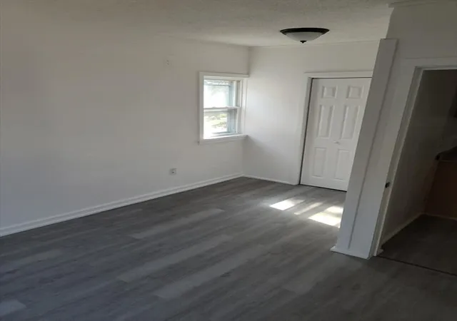Homes for sale in Pittsfield, MA | 17 Wallace Pl, Pittsfield, MA 01201 | MLS# 73460510
