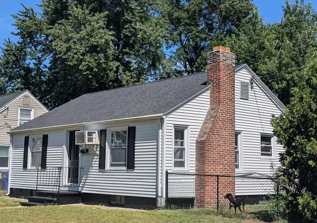 Photo 1 of Single Family Residence at 61 Russell St, Springfield, MA 01104 | MLS# 73420568 | | Sold on 2025-10-15