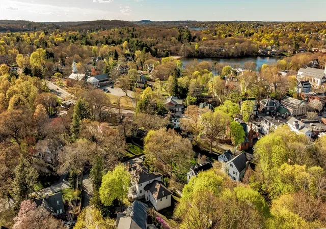 42nd image of 10 Rangeley Road, Winchester, MA 01890 | MLS# 73561672