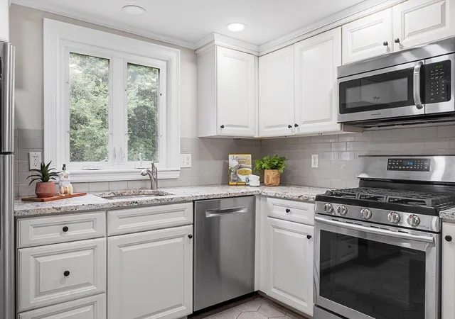 4th image of 165 Tahattawan Road, Littleton, MA 01460 | MLS# 73547428