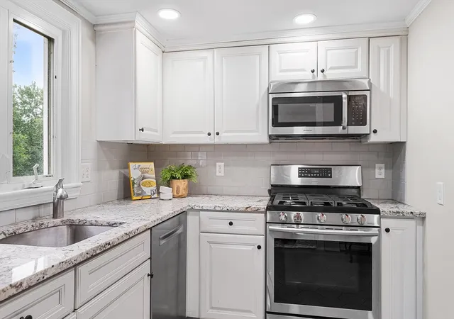 5th image of 165 Tahattawan Road, Littleton, MA 01460 | MLS# 73547428