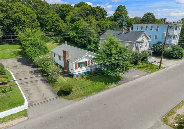 33rd image of 33 Cross St, Brockton, MA 02301 | MLS# 73563279