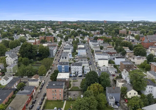 3rd image of 119 George St, Roxbury, MA 02119 | MLS# 73558768