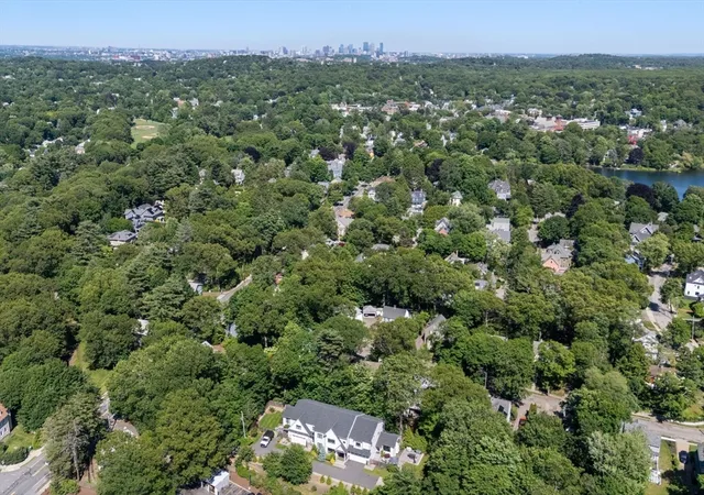 40th image of 1058 Beacon Street #2, Newton Center, MA 02459 | MLS# 73558896