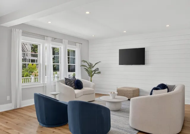 3rd image of 533 Woods Hole Road #B101, Woods Hole, MA 02543 | MLS# 73555686