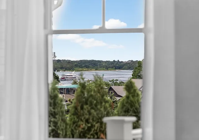 4th image of 533 Woods Hole Road #B101, Woods Hole, MA 02543 | MLS# 73555686