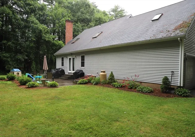 Homes for sale in Belchertown, MA | 30 Sylvan Circle, Belchertown, MA 01007 | MLS# 73545972