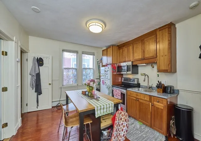Homes for sale in Somerville, MA | 6 Bedford St Units 1F,2F,3R,&3F, Somerville, MA 02143 | MLS# 73514838