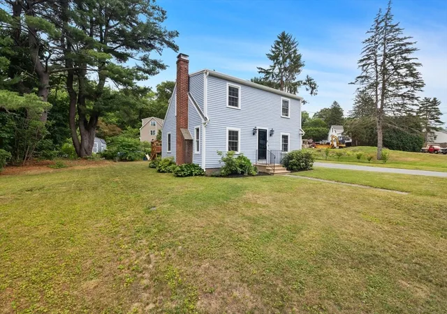Photo 3 of Sale Pending at 15 Walker St, Westborough, MA 01581 | MLS# 73541614 | Listing updated on 2026-09-29