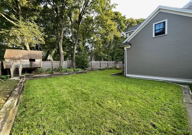 2nd image of 73-79 Auburn St, Newton, MA 02466