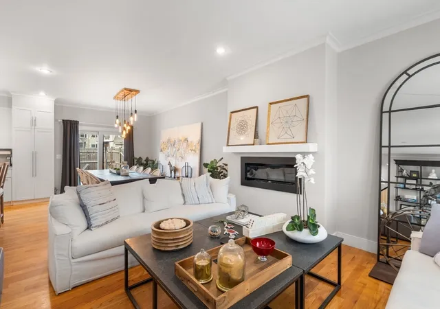 4th image of 73-79 Auburn St, Newton, MA 02466