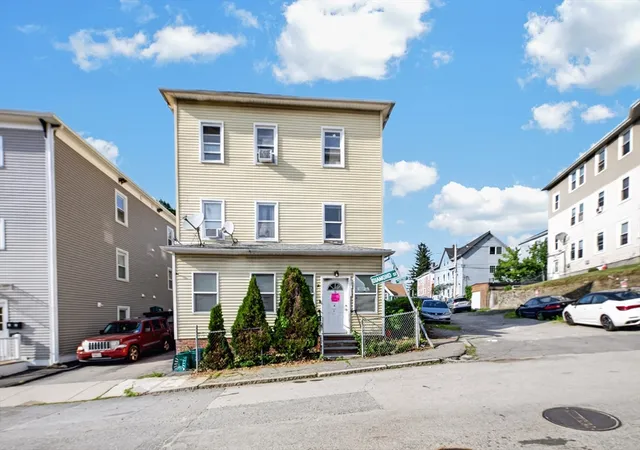 1st image of 5 Diamond St, Worcester, MA 01610 | MLS# 73557492