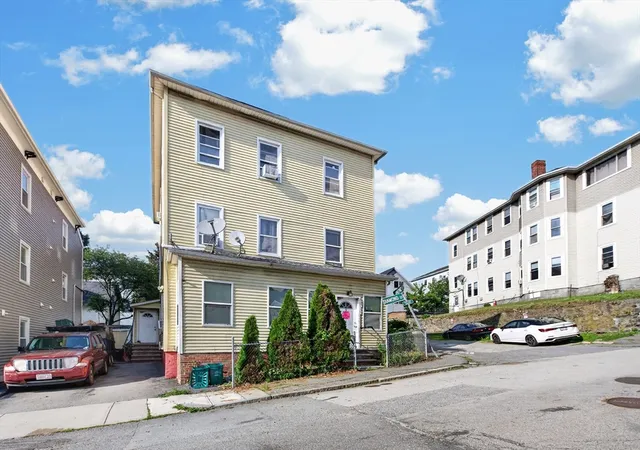 2nd image of 5 Diamond St, Worcester, MA 01610 | MLS# 73557492
