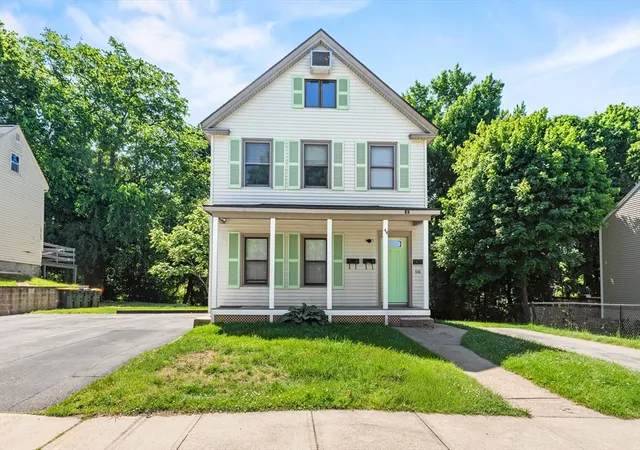 1st image of 44 Winter St, Franklin, MA 02038 | MLS# 73525735