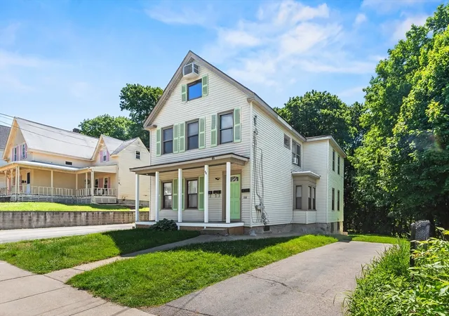 2nd image of 44 Winter St, Franklin, MA 02038 | MLS# 73525735