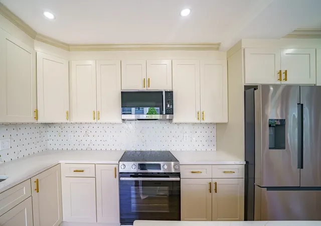 2nd image of 124 Magoun Ave, Brockton, MA 02301 | MLS# 73558676