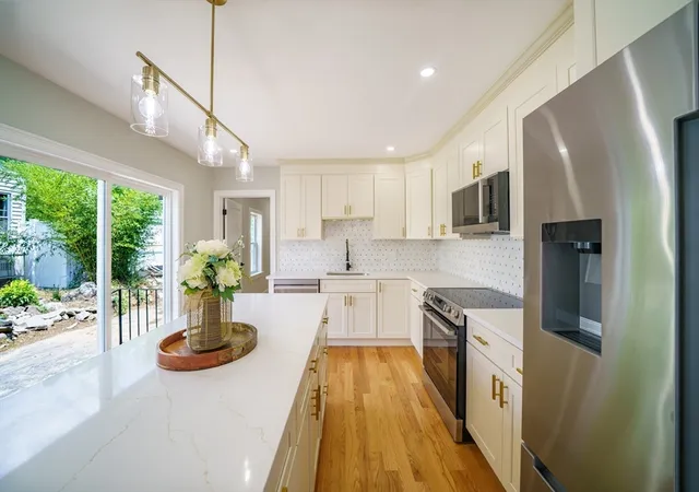 4th image of 124 Magoun Ave, Brockton, MA 02301 | MLS# 73558676