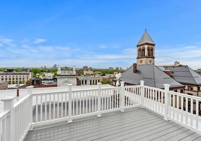 2nd image of 12 Inman St, Cambridge, MA 02139